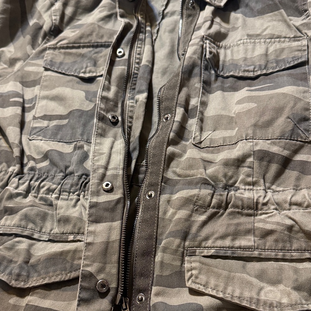 a.n.a Women's‎ Green Camouflage Utility Jacket - Picture 3 of 11